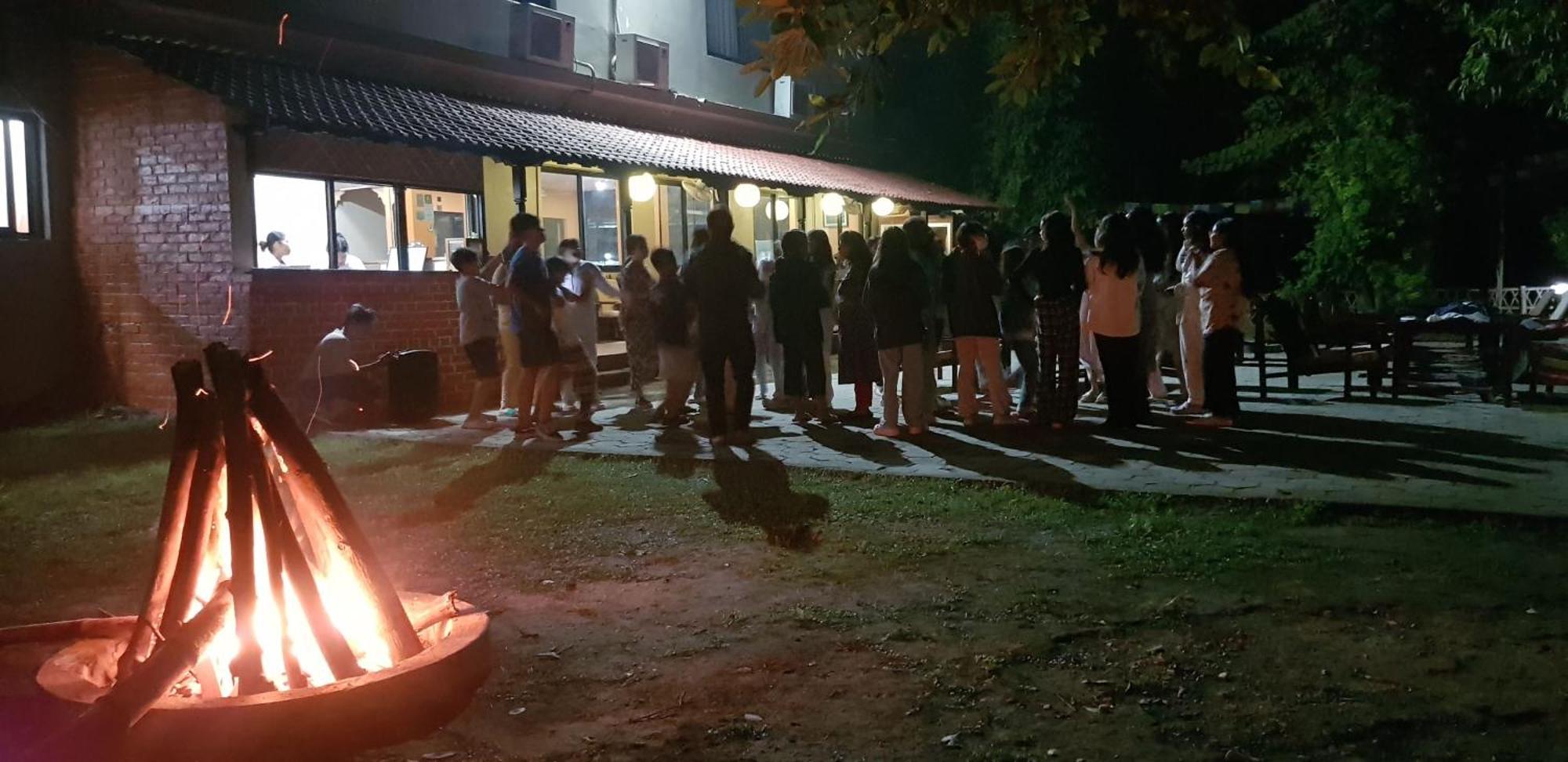 منتجع لومبيني بوذا جاردن المظهر الخارجي الصورة